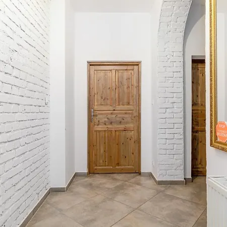 Venti Broniewskiego 1 公寓 索波特