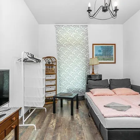 Venti Broniewskiego 1 公寓 *